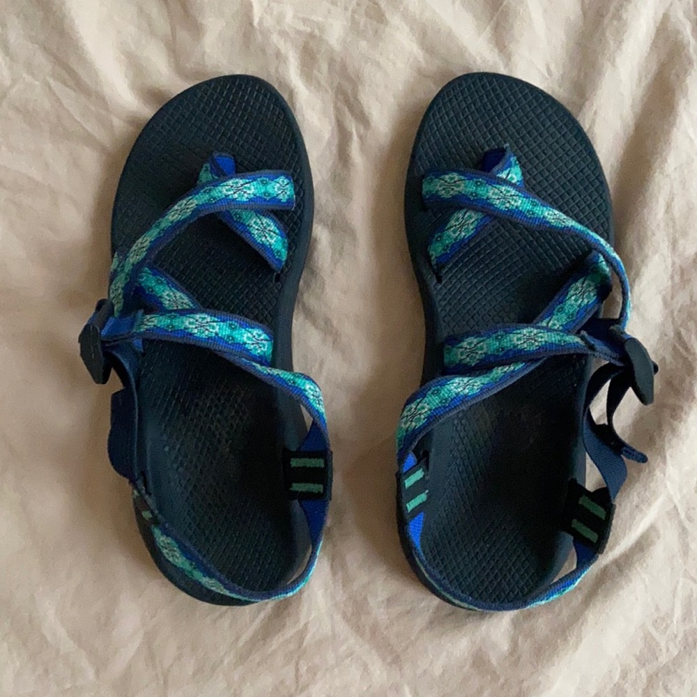 Size 8 Teal Blue Green Chaco Sandals with Toe Strap